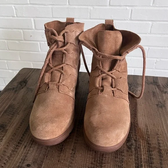Sorel Evie’s Waterproof Suede Lace-up Boots in Camel, SZ 8, VGUC - Picture 4 of 8